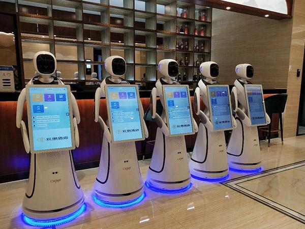 机器人助力酒店发挥科技狂想,迈入智能化新时代